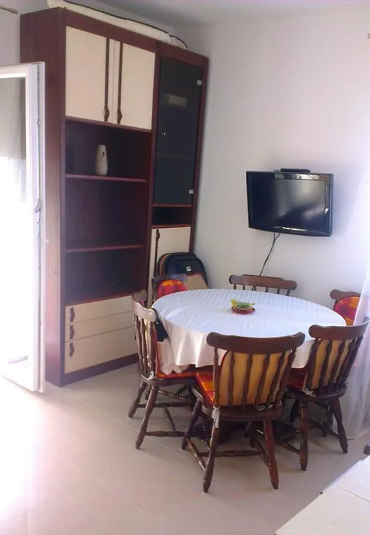 Apartment Feliks Mandre